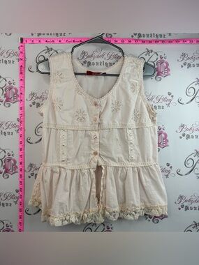 New wave tank top pink Cream Lace-Trim Button Front Sleeveless Peplum Top floral